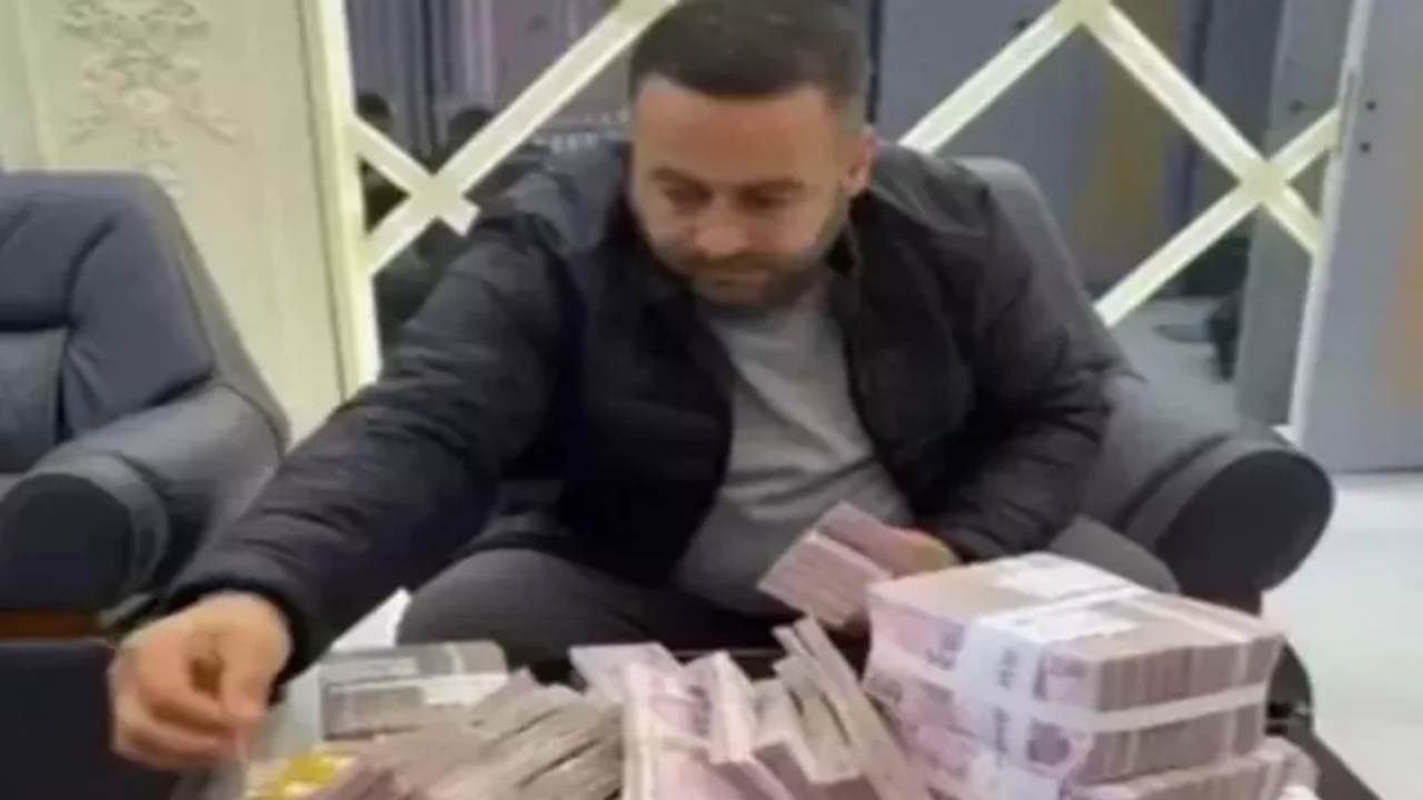 Foto - Tüm Türkiye bu rezilliği konuşuyor! Meğer aile boyu hepsi işin içindeymiş! Balya balya paraları TikTok’ta paylaştılar