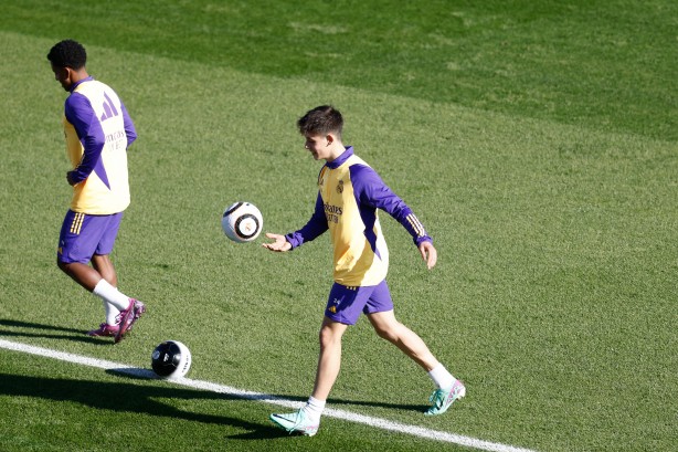 Tüm Türkiye bunu konuşuyor! Real Madrid'de Arda Güler'in geleceği bu kez belli oldu! İspanyol cephesi tarih vererek duyurdu