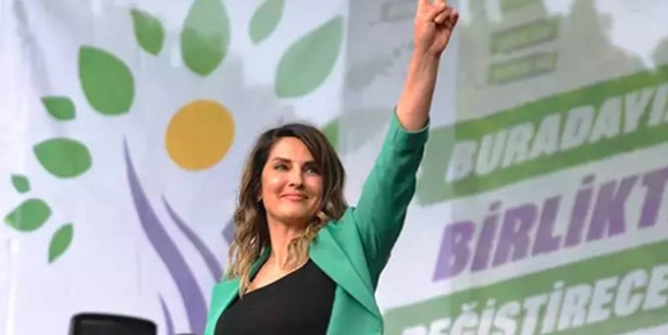 Foto - Tüm Türkiye günlerdir "Acaba İBB adayı olacak mı" diye tartışıyordu! Ve Başak Demirtaş bombası patladı! Az önce açıkladılar