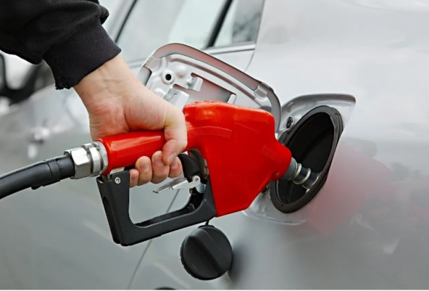 Foto - Tüm Türkiye nefesini tutmuş merakla bekliyordu! Akaryakıt fiyatlarına 9 lira zam açıklaması geldi