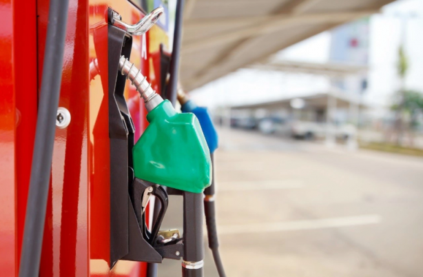 Foto - Tüm Türkiye nefesini tutmuş merakla bekliyordu! Akaryakıt fiyatlarına 9 lira zam açıklaması geldi