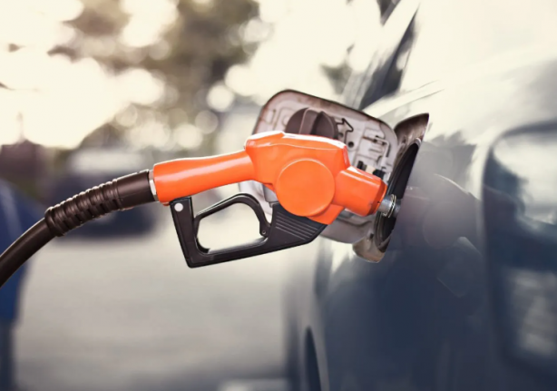 Foto - Tüm Türkiye nefesini tutmuş merakla bekliyordu! Akaryakıt fiyatlarına 9 lira zam açıklaması geldi