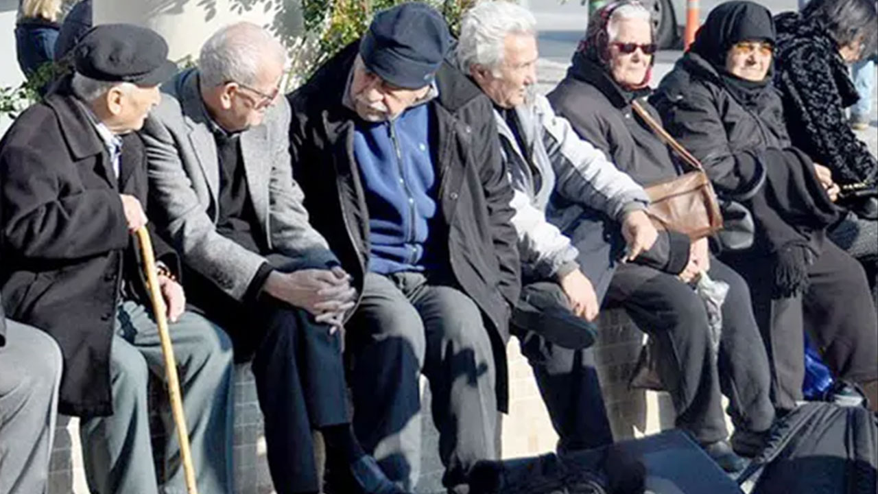 Foto - Tüm Türkiye'ye ilan etti: Emekliler o tarihten itibaren 16 bin 500 lira maaş alacak