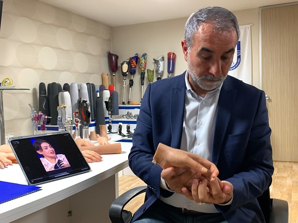 Foto - Tüm Türkiye'yi ağlatmıştı! 1 milyon lira kazanan Rabia’nın protezi o isimden