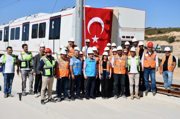 Foto - Tüm dünyayı titretecek metro geliyor: Hem yerli hem milli... Ortalık yangın yerine dönecek: Raylara indirildi...