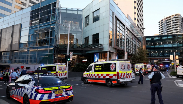 Foto - Tüm ülke şokta! AVM'de bıçaklı saldırı: Çok sayıda ölü ve yaralı var