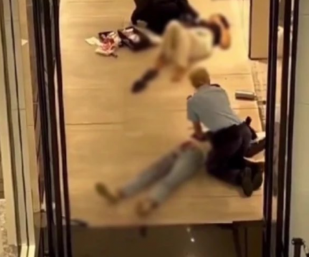 Foto - Tüm ülke şokta! AVM'de bıçaklı saldırı: Çok sayıda ölü ve yaralı var