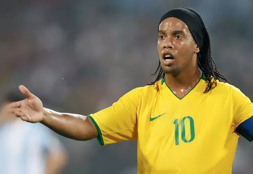Tüm ülkeyi şoke etti! Brezilya efsanesi Ronaldinho’dan olay açıklamalar! Dünya buna kilitlendi…