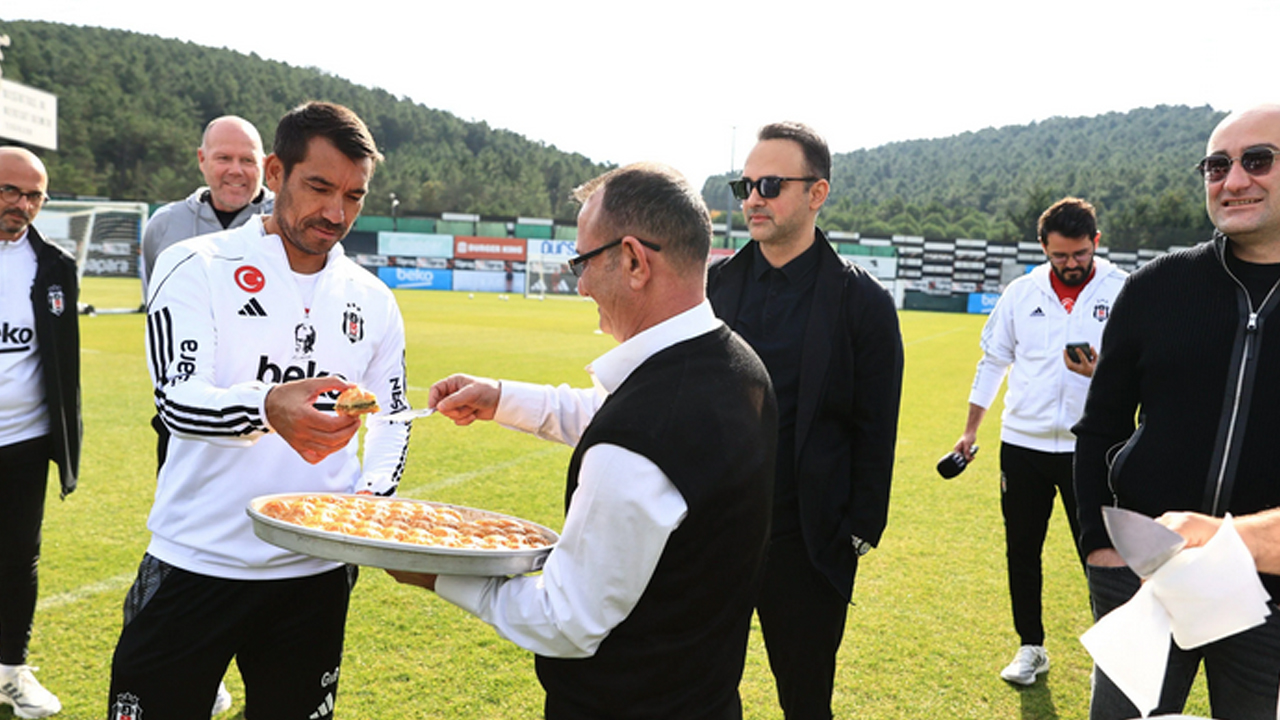 Foto - Tüm yöneticilerle oraya gitti ve tatlı tatlı konuştular! Çıkarmayı yaptılar ve Paşa maçı öncesi alarm verildi…