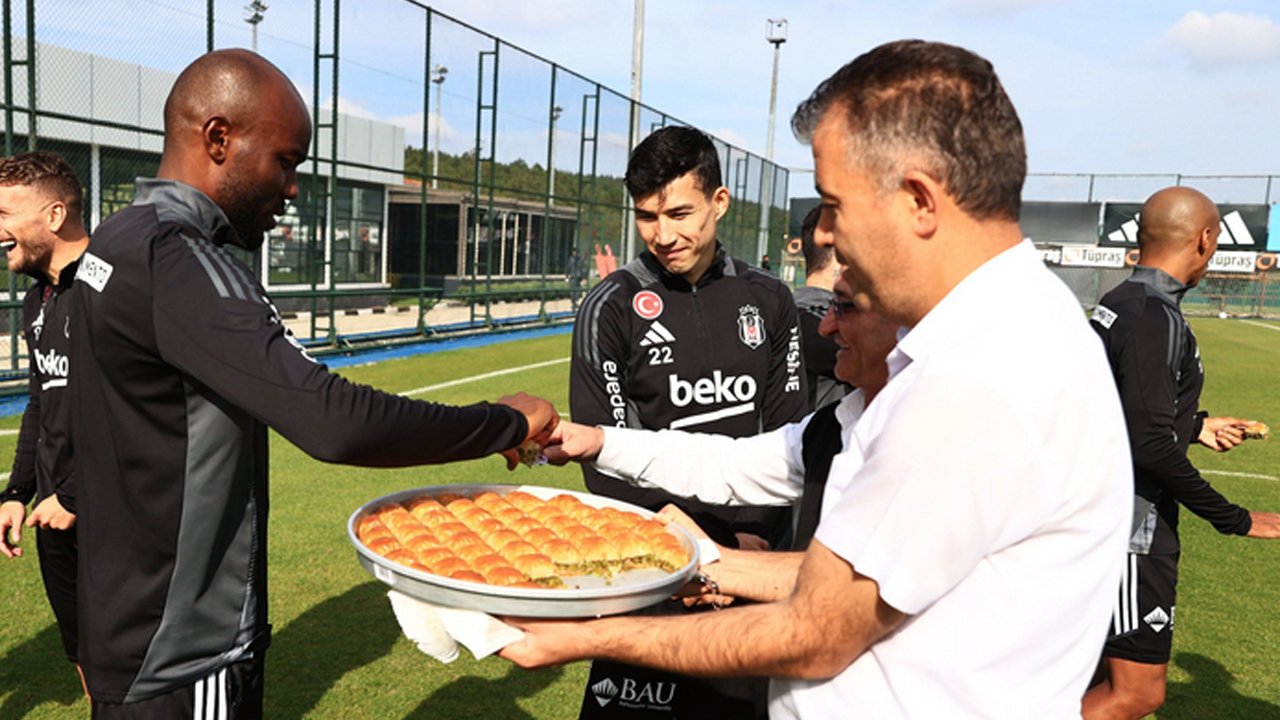 Foto - Tüm yöneticilerle oraya gitti ve tatlı tatlı konuştular! Çıkarmayı yaptılar ve Paşa maçı öncesi alarm verildi…