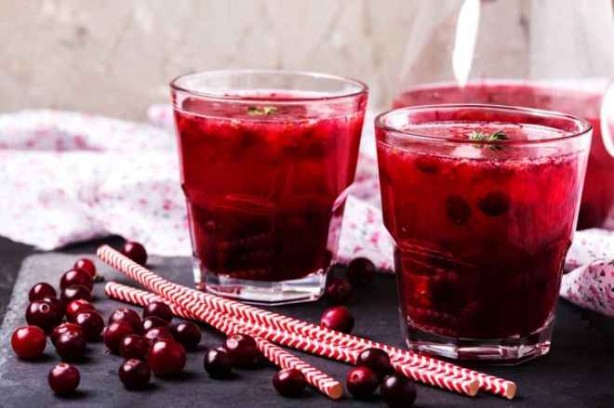 Tümörlerin büyümesini engelliyor! Kızılcık suyu şifa saçıyor