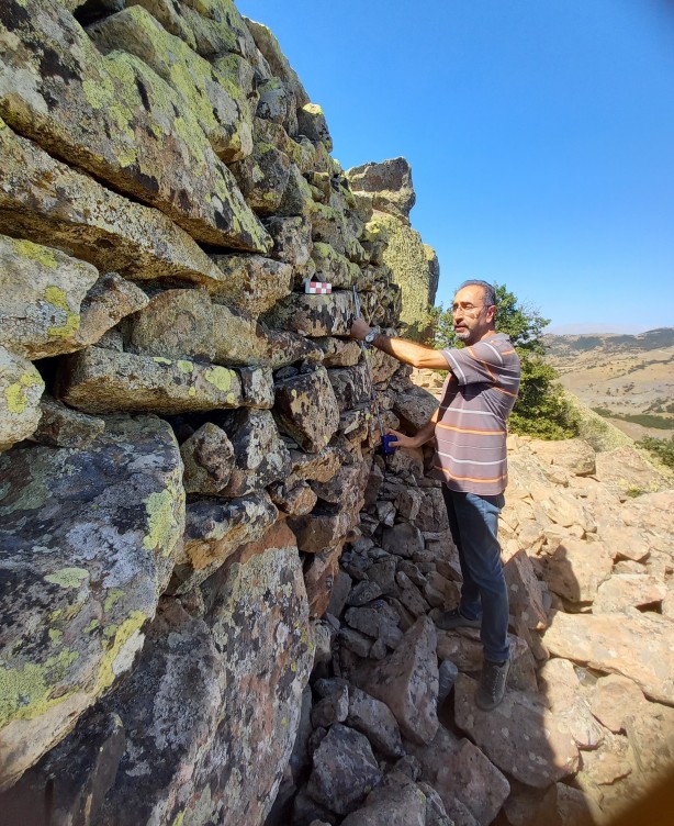 Foto - Tunceli'de tarihi keşif! Surların arasında gizliydi, bir anda ortaya çıktı