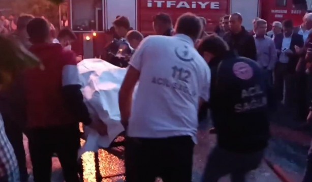 Foto - Tüpü çakmakla kontrol eden adam yanarak can verdi