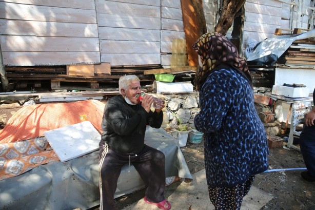 Foto - Tüpü çakmakla kontrol etti, olanlar oldu