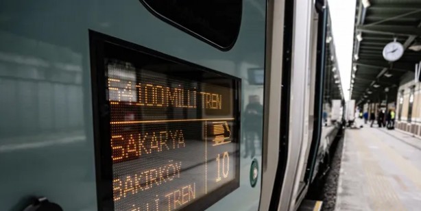 Foto - TÜRASAŞ'tan Milli elektrikli tren ilk seferini yaptı: 3'lü, 4'lü, 5'li ve 6'lı araç üretilebiliyor! Çok beğendik