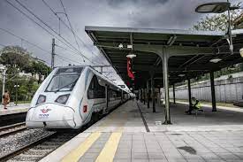 Foto - TÜRASAŞ'tan Milli elektrikli tren ilk seferini yaptı: 3'lü, 4'lü, 5'li ve 6'lı araç üretilebiliyor! Çok beğendik