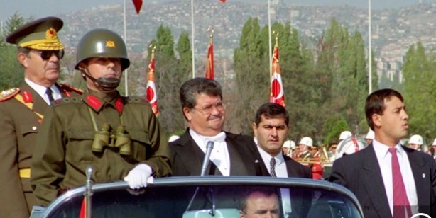 Foto - Turgut Özal 8. Cumhurbaşkanı! Vefatından 30 yıl geçti: Türkiye için neler yapmıştı, hedef koyduğu ilkeler neler? Hatırlatması