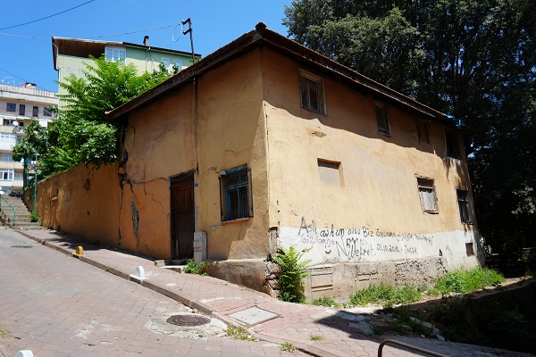 Foto - Turist görse oturup ağlar! 182 yıllık tarihi hamamın içler acısı hali