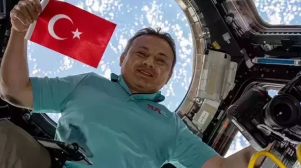 Foto - 'Turistik gezi' eleştirilerine Alper Gezeravcı'dan cevap