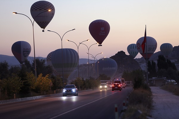 Foto - Turistler, Kapadokya'yı gökyüzünden keşfediyor