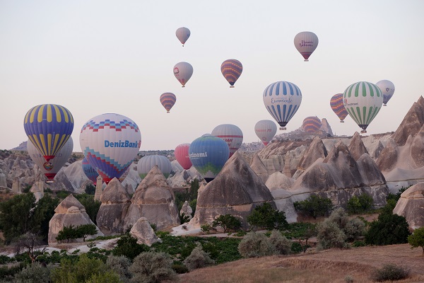 Foto - Turistler, Kapadokya'yı gökyüzünden keşfediyor