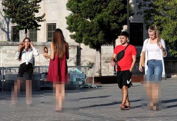 Foto - Turistlerden Sultanahmet'te pes dedirten görüntüler?