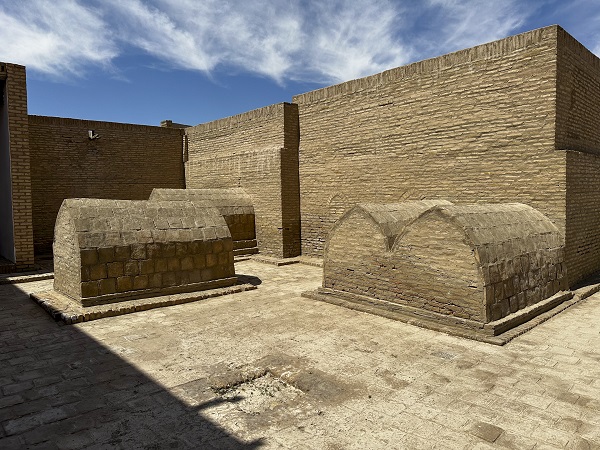 Foto - Turistlerin ilgisini çekiyor! Bu ülkede ölenler yüzyıllardır toprağın altına değil üstüne defnediliyor