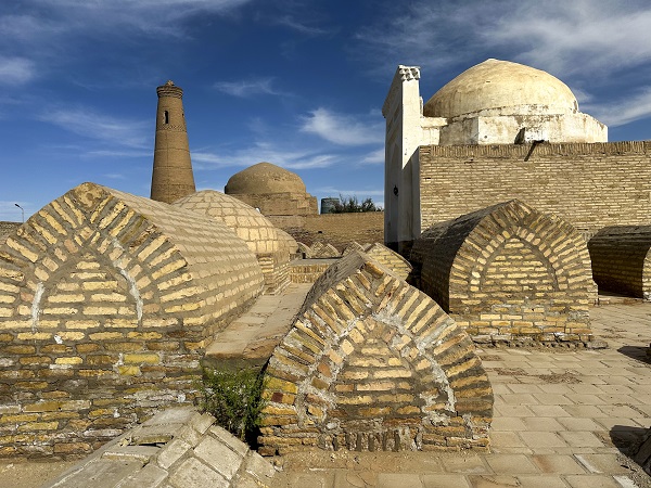 Foto - Turistlerin ilgisini çekiyor! Bu ülkede ölenler yüzyıllardır toprağın altına değil üstüne defnediliyor