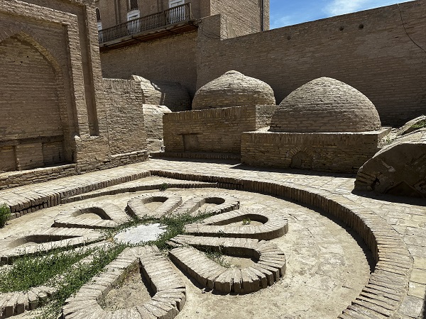 Foto - Turistlerin ilgisini çekiyor! Bu ülkede ölenler yüzyıllardır toprağın altına değil üstüne defnediliyor