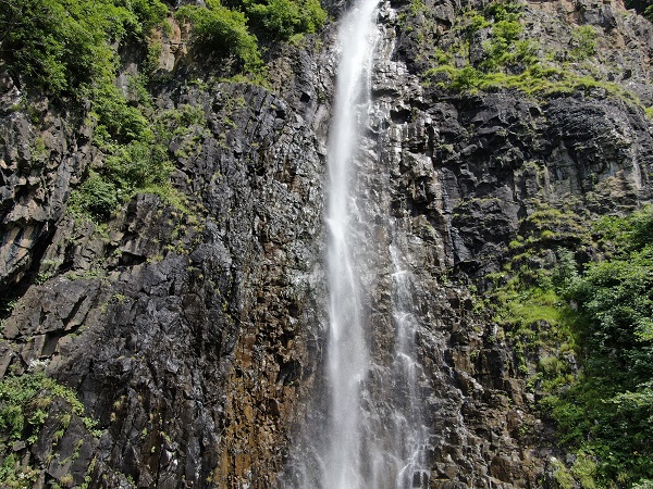 Foto - Turistlerin yeni gözdesi! 120 metreden akıyor