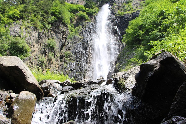 Foto - Turistlerin yeni gözdesi! 120 metreden akıyor