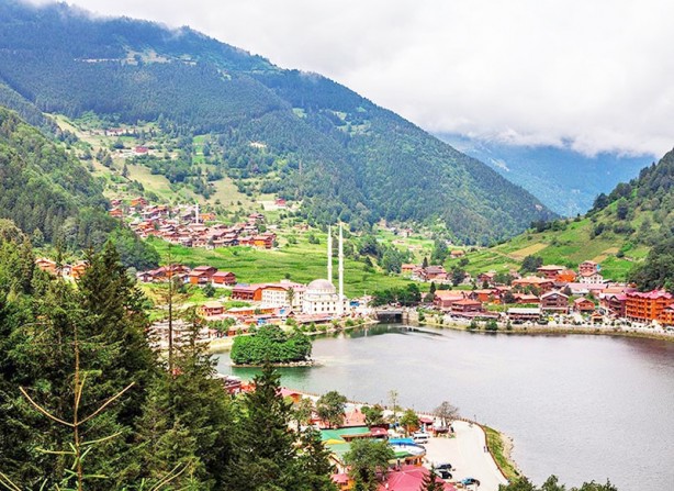 Turizmin patlamasıyla Karadeniz'e turist akını, kaçak tesisleşmeyi de beraberinde getirdi: Kaçak turizm tesis oranı 2 yılda 51 kat arttı
