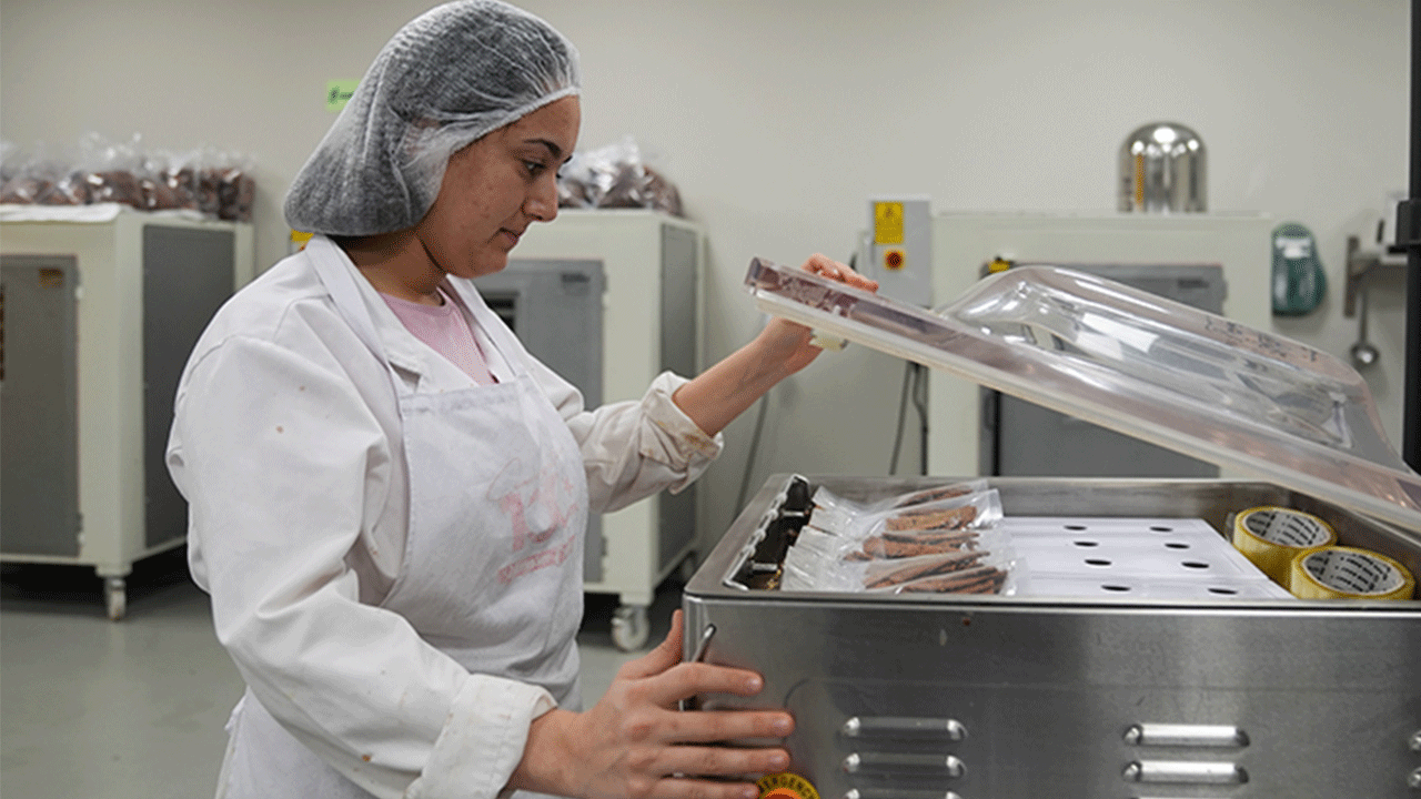 Foto - Türk akademisyen ülkeleri peşine taktı: Paça çorbasındaki kolajenden öyle bir şey yaptı ki...