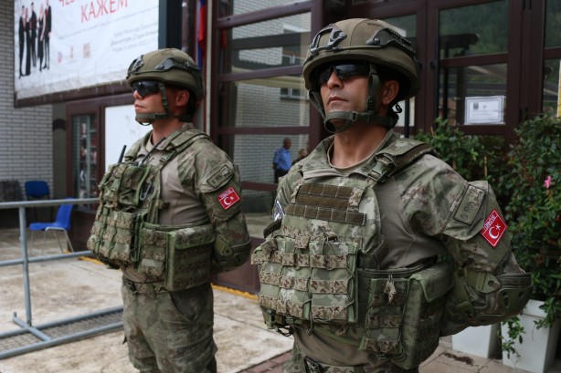 Foto - Türk askeri bölgeye girdi! Kritik bölgenin güvenliği Türkiye'de!