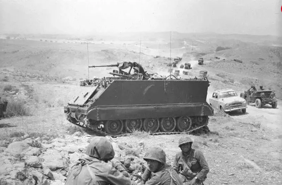 Foto - Türk askerini böyle karşılamışlardı! İşte tüm dünyanın konuştuğu o kare