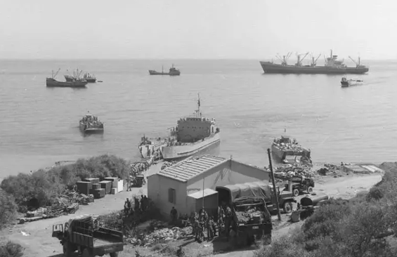 Foto - Türk askerini böyle karşılamışlardı! İşte tüm dünyanın konuştuğu o kare