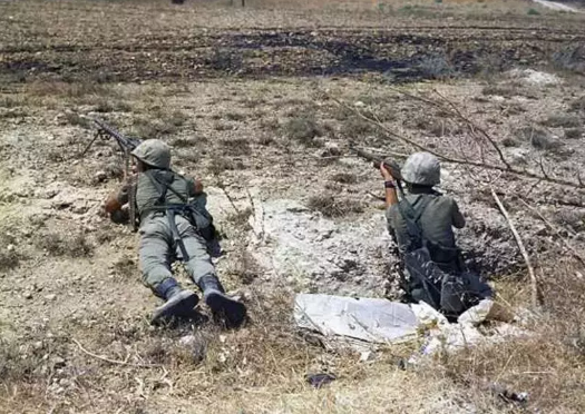 Foto - Türk askerini böyle karşılamışlardı! İşte tüm dünyanın konuştuğu o kare