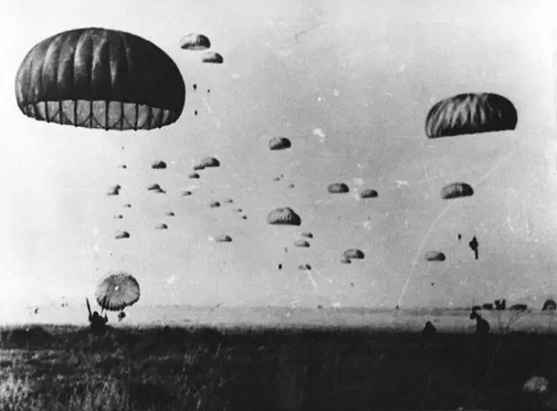 Foto - Türk askerini böyle karşılamışlardı! İşte tüm dünyanın konuştuğu o kare