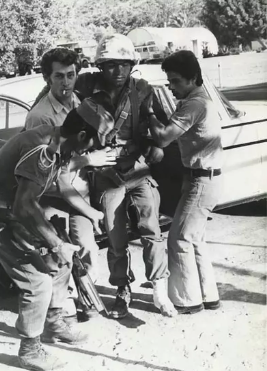 Foto - Türk askerini böyle karşılamışlardı! İşte tüm dünyanın konuştuğu o kare
