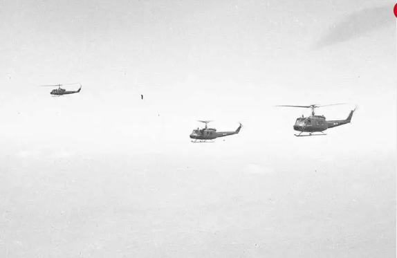 Foto - Türk askerini böyle karşılamışlardı! İşte tüm dünyanın konuştuğu o kare