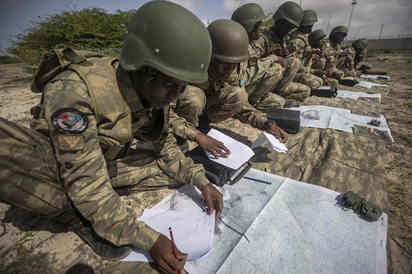 Foto - Türk askerleri eğitiyor! Düşmana korku salıyorlar