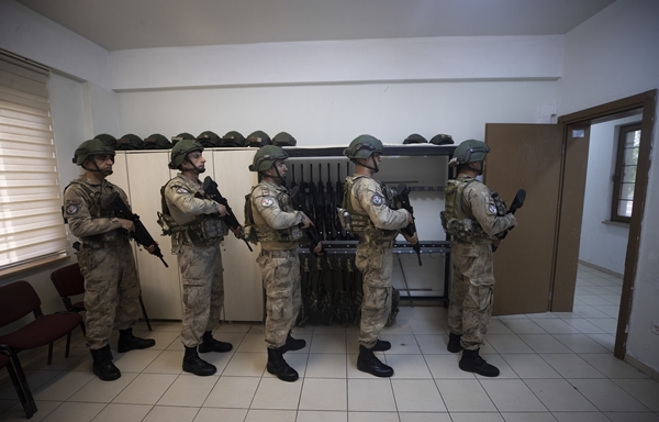 Foto - Türk askerleri eğitiyor! Düşmana korku salıyorlar