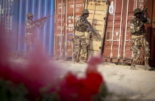 Foto - Türk askerleri eğitiyor! Düşmana korku salıyorlar