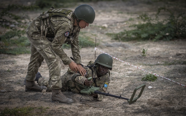 Foto - Türk askerleri eğitiyor! Düşmana korku salıyorlar