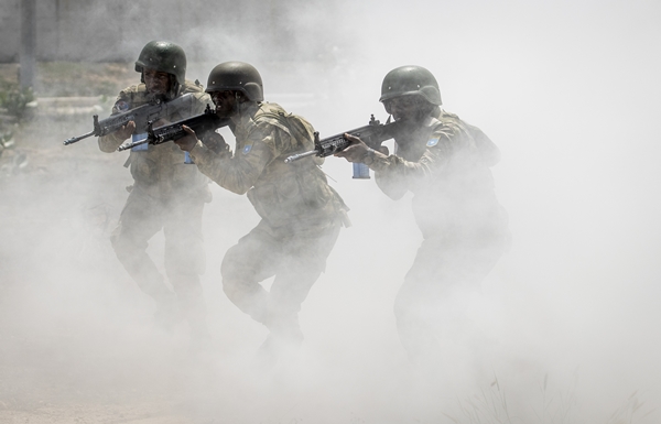 Foto - Türk askerleri eğitiyor! Düşmana korku salıyorlar