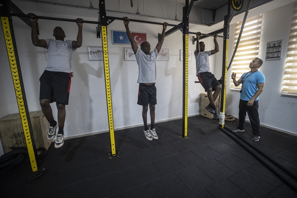Foto - Türk askerleri eğitiyor! Düşmana korku salıyorlar