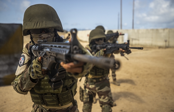 Foto - Türk askerleri eğitiyor! Düşmana korku salıyorlar