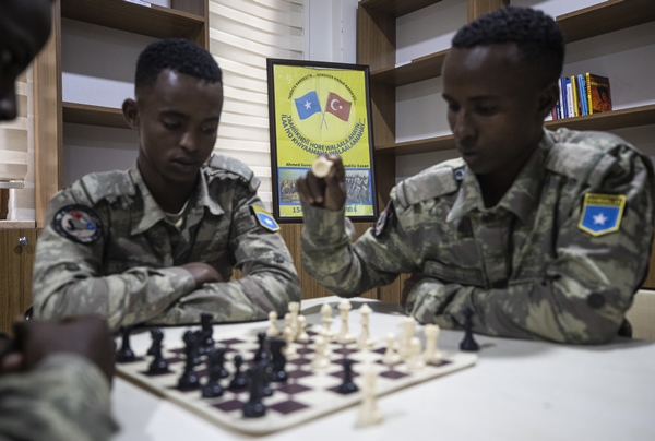 Foto - Türk askerleri eğitiyor! Düşmana korku salıyorlar