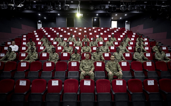 Foto - Türk askerleri eğitiyor! Düşmana korku salıyorlar