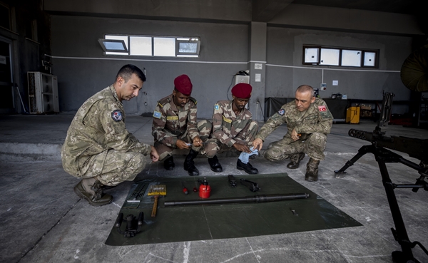 Foto - Türk askerleri eğitiyor! Düşmana korku salıyorlar